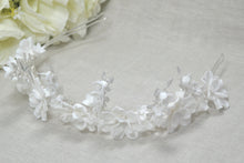 Load image into Gallery viewer, Porcelain Clay Flowers Tiara