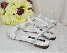 Load image into Gallery viewer, Floral Lace Flat Sandals