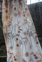 Load image into Gallery viewer, Autumn Flower Floral Veil, Beautiful Wedding Veil with Autumnal Embroidery