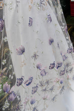 Load image into Gallery viewer, Lotus Flower Veil