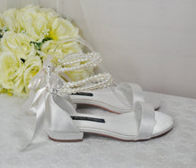Load image into Gallery viewer, Ivory Satin Flat Summer Sandals Beach Wedding Bridal Shoes with Pearl Ankle Strap