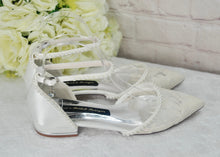 Load image into Gallery viewer, Lace Pointy Toe Flats Ivory and Pearl Size Uk3/US5.5