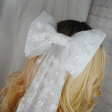 Load image into Gallery viewer, Sparkling Floral Embroidered Bridal Bow Veil
