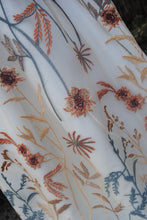 Load image into Gallery viewer, Autumn Flower Floral Veil, Beautiful Wedding Veil with Autumnal Embroidery