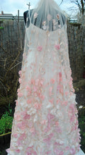 Load image into Gallery viewer, Pink 3D Flower Floral Veil, Beautiful Wedding Veil with Embroidered Rose Gold Leaves and Flowers