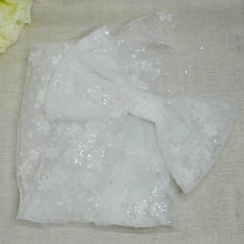 Load image into Gallery viewer, Sparkling Floral Embroidered Bridal Bow Veil