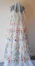 Load image into Gallery viewer, Beautiful white wedding veil bright embroidered flowers