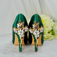 Load image into Gallery viewer, Cherry Blossom -  Emerald Green Round Toe