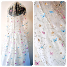 Load image into Gallery viewer, Embroidered Floral Bridal Veil, Unique Leaf Veil with 3D Silk Butterflies