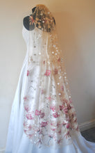 Load image into Gallery viewer, Lotus Flower Floral Veil, Wedding Veil with Pink Lotus Flowers