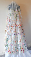Load image into Gallery viewer, Beautiful white wedding veil bright embroidered flowers