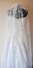 Load image into Gallery viewer, Beautiful white wedding veil sparkling embroidered flowers