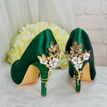 Load image into Gallery viewer, Cherry Blossom -  Emerald Green Round Toe