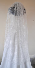 Load image into Gallery viewer, Morning Glory' embroidered veil