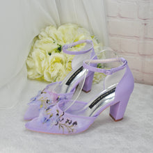Load image into Gallery viewer, Lilac Purple Block Heel Bridal Sandals