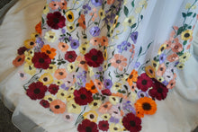 Load image into Gallery viewer, Floral Embroidered Veil