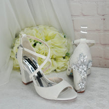 Load image into Gallery viewer, Ivory Shimmer Block Heel Bridal Sandals