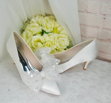 Load image into Gallery viewer, Shoe Bow Clips Sparkling Sequin Bridal Clip for Shoes