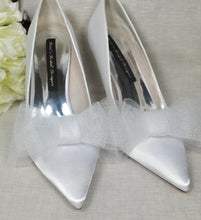 Load image into Gallery viewer, Wedding Shoe Clips, White Bow Clip Bridal Shoe, White Bows Handmade Clips For Bride. Custom Colour Structured Wedding Shoe Bows