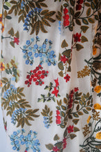 Load image into Gallery viewer, Embroidered Flower Floral Veil, Beautiful Wedding Veil with Embroidery