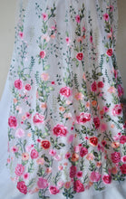 Load image into Gallery viewer, Bright Rose Embroidered Bridal Veil,