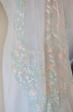 Load image into Gallery viewer, Embroidered Wedding Veil,