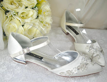 Load image into Gallery viewer, Ivory Flat Satin Bridal Sandals Floral Beading Size UK9
