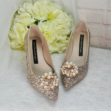 Load image into Gallery viewer, Champagne Gold Glitter Bridal Shoes with Block Heel and Pearl Brooch Decoration UK6/US8.5