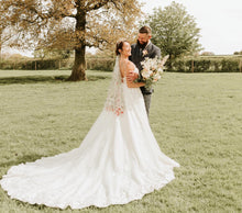 Load image into Gallery viewer, Secret Garden wildflower veil