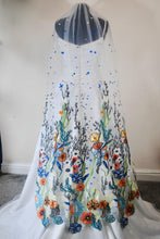 Load image into Gallery viewer, Floral Embroidered Wedding Veil - 120cm