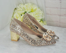 Load image into Gallery viewer, Champagne Gold Glitter Bridal Shoes with Block Heel and Pearl Brooch Decoration UK6/US8.5