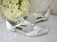 Load image into Gallery viewer, Ivory Flat Satin Bridal Sandals Floral Beading Size UK9