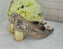 Load image into Gallery viewer, Champagne Gold Glitter Bridal Shoes with Block Heel and Pearl Brooch Decoration UK6/US8.5