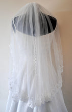 Load image into Gallery viewer, Beautiful White Bridal Veil, White 1 Tier Wedding Veil with Flower Leaf Detailed Edging