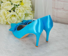 Load image into Gallery viewer, Aqua Blue Satin Heels & Matching Fascinator