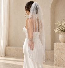 Load image into Gallery viewer, Luxury Glitter Pearl & Crystal Edge Bridal Veil – White or Ivory, 100–300 cm