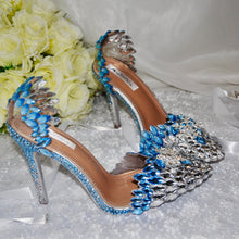 Load image into Gallery viewer, Elsa