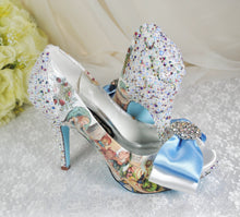 Load image into Gallery viewer, Alice in Wonderland