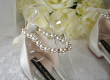 Load image into Gallery viewer, Crochet Lace Flats - Large Pearl Appliqué