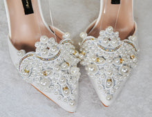 Load image into Gallery viewer, Peal Applique Block Heels