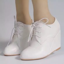 Load image into Gallery viewer, Wedge Heel Booties