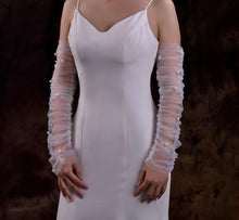 Load image into Gallery viewer, Pearl Bolero and Gloves/Sleeves