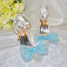 Load image into Gallery viewer, Organza Polka Shoe Bow Clips