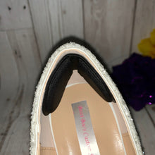 Load image into Gallery viewer, Heel Pads, Pads to Make Shoes Smaller