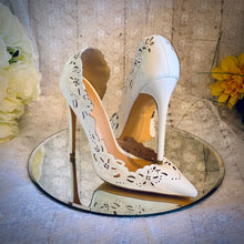 Load image into Gallery viewer, Floral d'Orsay Bridal Shoes