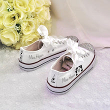 Load image into Gallery viewer, Kissing Mice