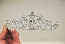 Load image into Gallery viewer, Hidden Mickey Wedding Tiara