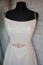 Load image into Gallery viewer, Rhinestone Bridal Belt