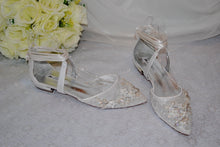 Load image into Gallery viewer, Fern | Flat