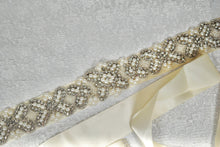 Load image into Gallery viewer, Bridal Belt